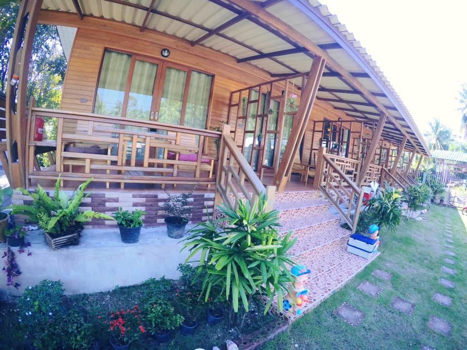 Ban Aowthai Ko Kut Exterior foto