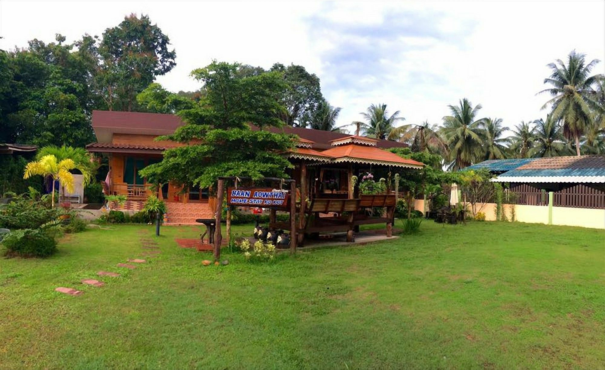 Ban Aowthai Ko Kut Exterior foto
